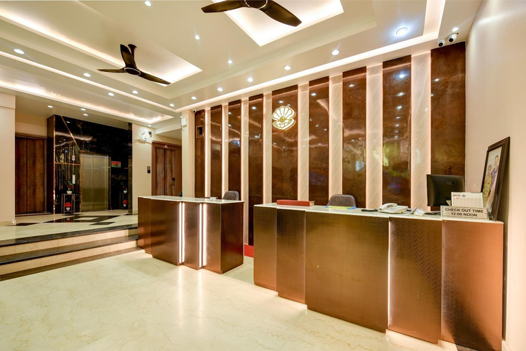 Public Area 3, Hotel Pearl Plaza, Delhi