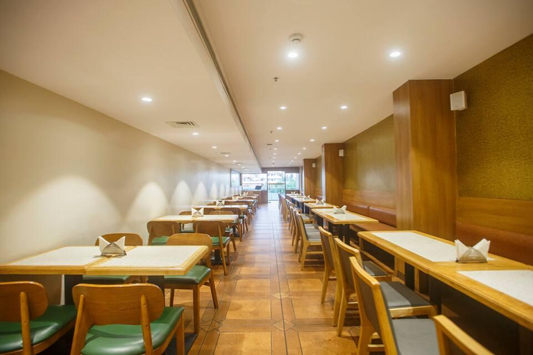 Food & Drinks 4, Hotel Seasons Comfort, Visakhapatnam