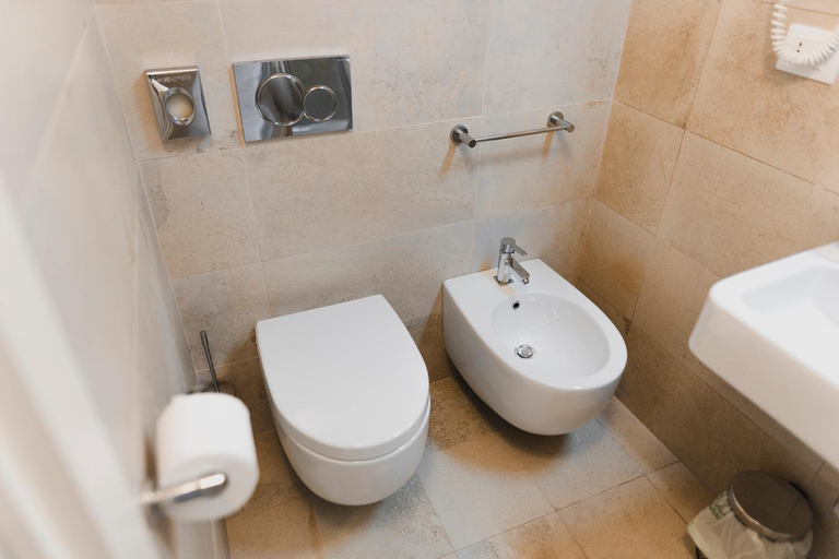 Bathroom 3, Borgo delle Fonti, Campobasso