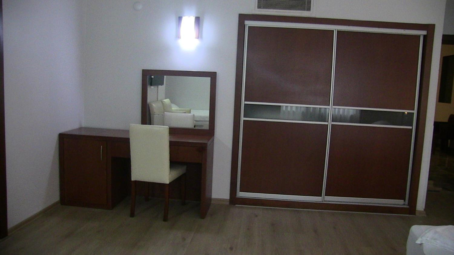Bedroom 2, Paluri Hotel, Hopa