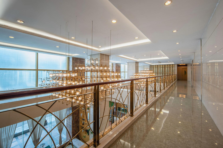 2, New Land Hotel, Wuhan