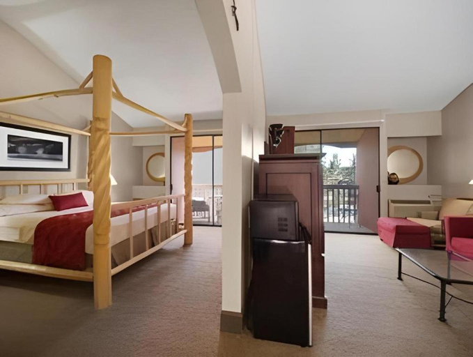 Bedroom 2, Ramada by Wyndham Monument, El Paso