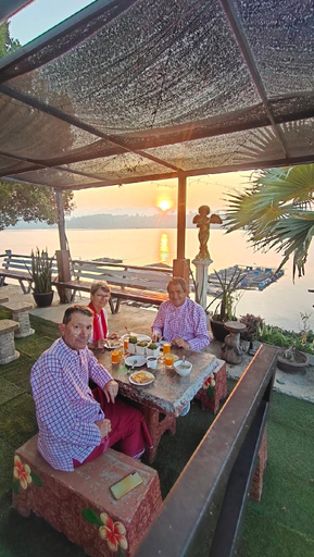 Food & Drinks, Baan Dongsak River view, Sangkhla Buri