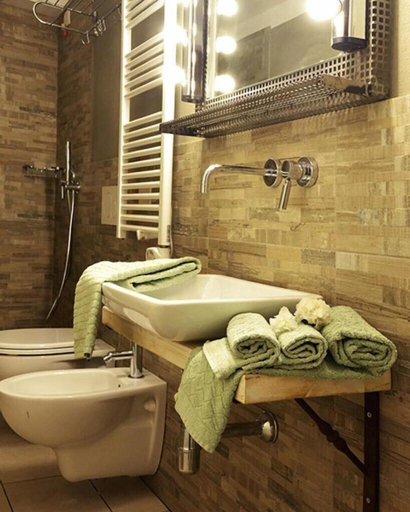 Bathroom 5, Locanda il Salimbecco, Florence