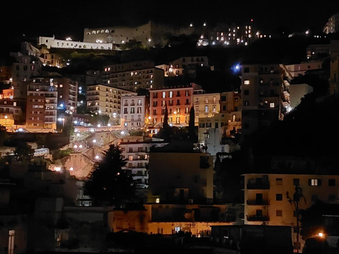 Others 2, B&B Attico Ventaglieri with Panoramic Terrace, Napoli