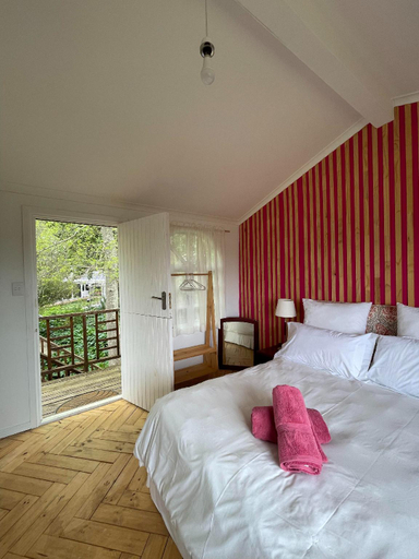Bedroom 2, Charming Farm Cottage, Relax  Recharge, Overberg