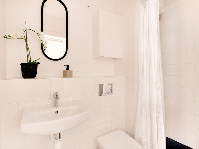 Bathroom, Bright and Spacious Apartment in the center of Copenhagen, Copenhagen