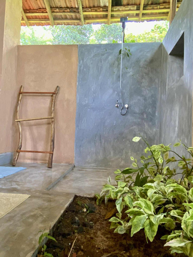 Shower 5, Hello Homestay, Habaraduwa