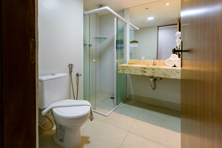 Bathroom 3, El Aram Beach & Convention, João Pessoa
