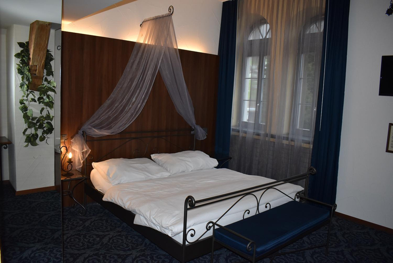 Others 4, Herberge Teufenthal, Kulm