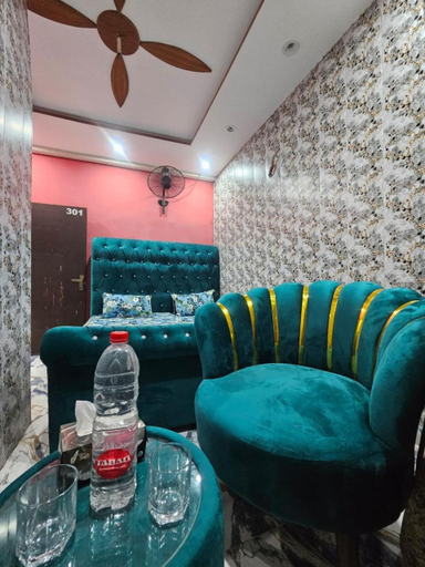 Others 5, Lahore Park Hotel, Lahore