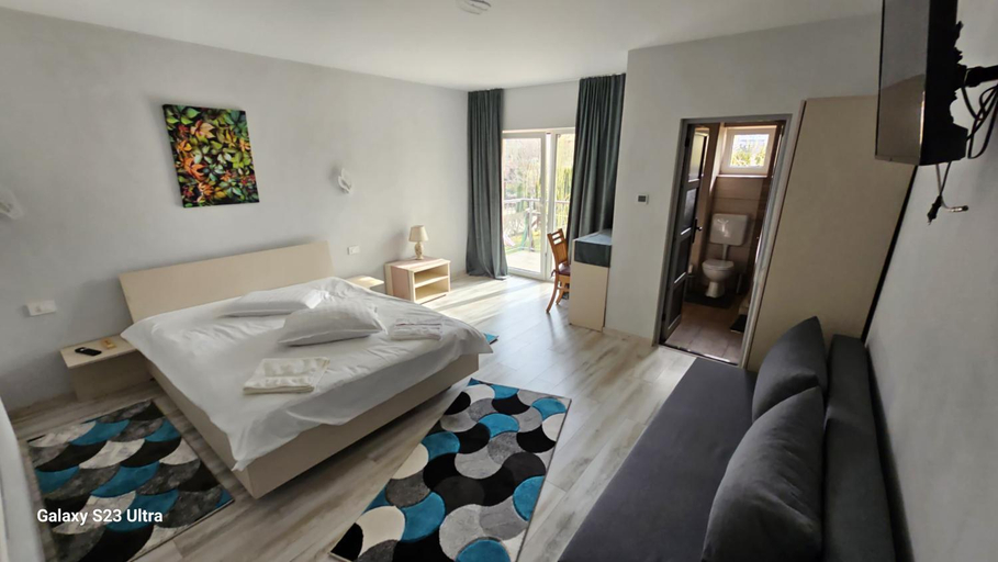 Bedroom 2, Pensiunea Mountain King, Voila