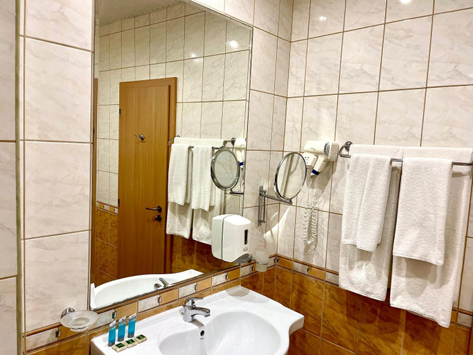 Bathroom 5, Palma Hotel, Varna