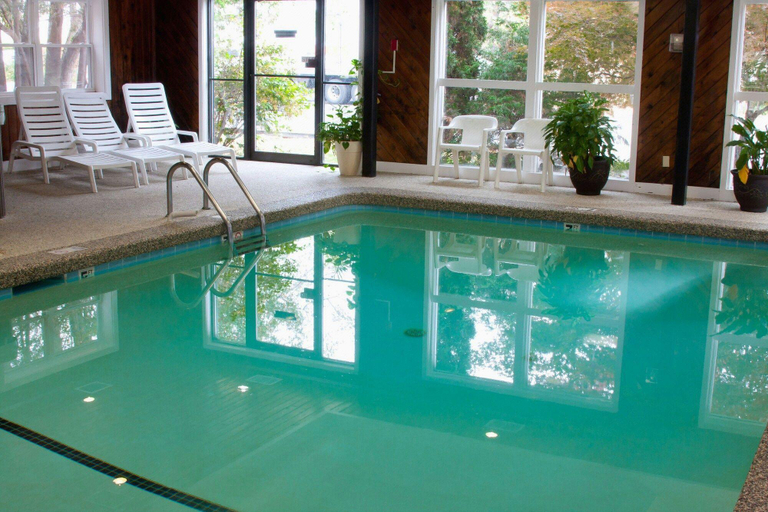 Sport & Beauty 4, Anchorage Inn Burlington, Chittenden