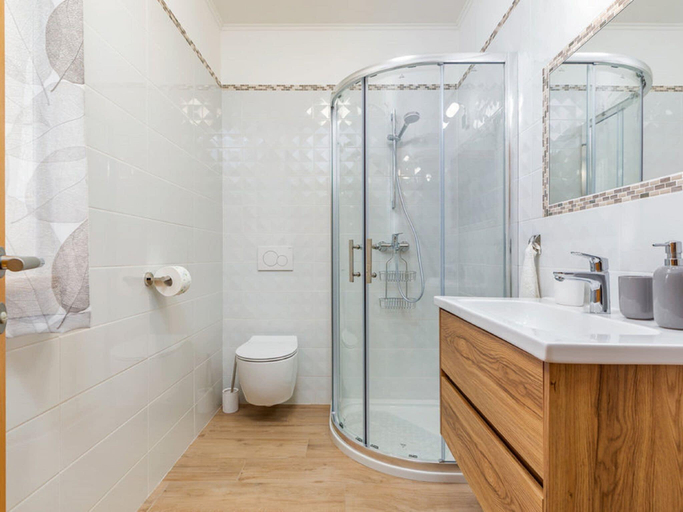 3, Stylish villa with swimming pool and garden, Oprtalj