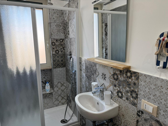 Bathroom 3, Casa Immacolata Affittacamere, Bari