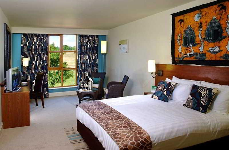 Bedroom, Holiday Inn London Chessington, London