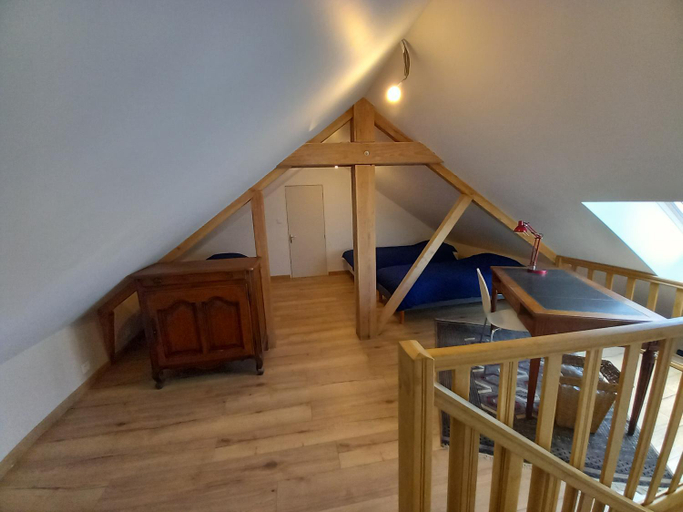 Bedroom 2, Via Lactea, Creuse