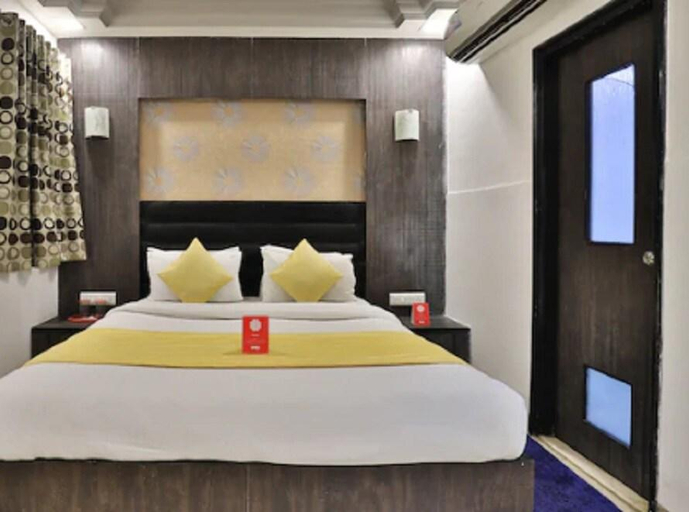 Others 3, Shree Krishna Palace, Ahmadabad