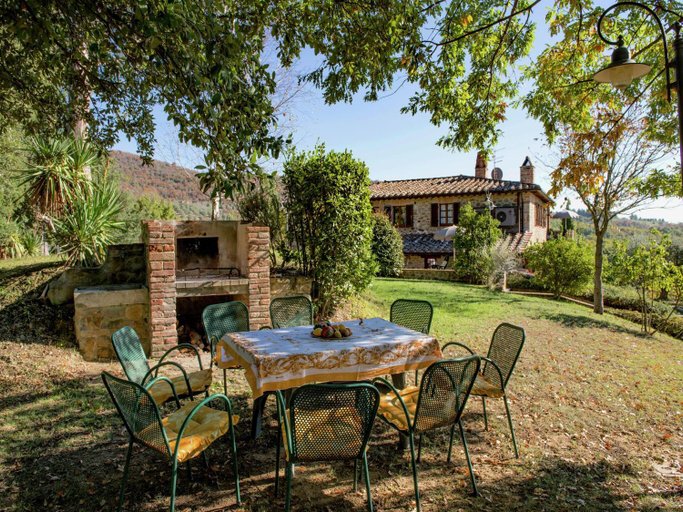 Others 3, Farmhouse with air conditioning, private terrace and pool, Perugia