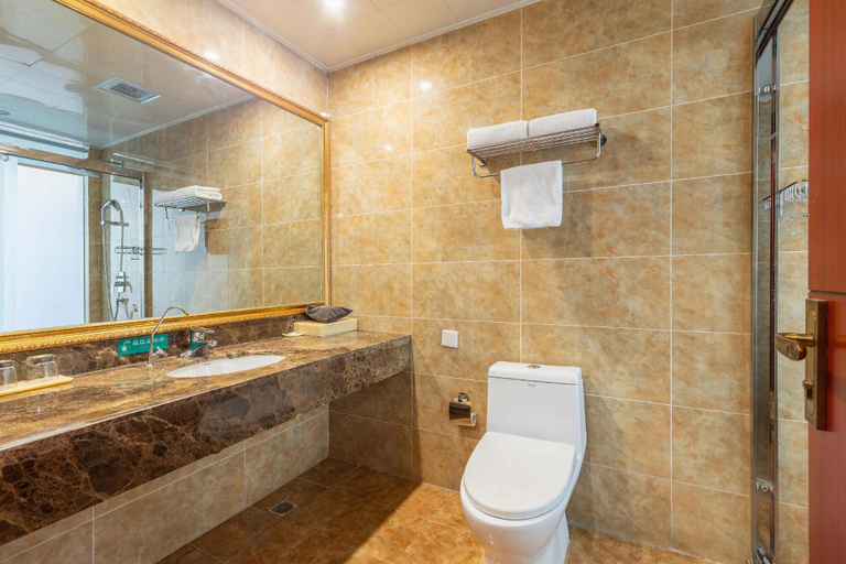Bathroom 4, Green Tree Eastern Hefei Dahua International Harbor Hotel, Hefei