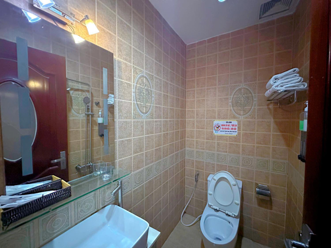 Bathroom 3, Khách Sạn Avatar, Tan Phu