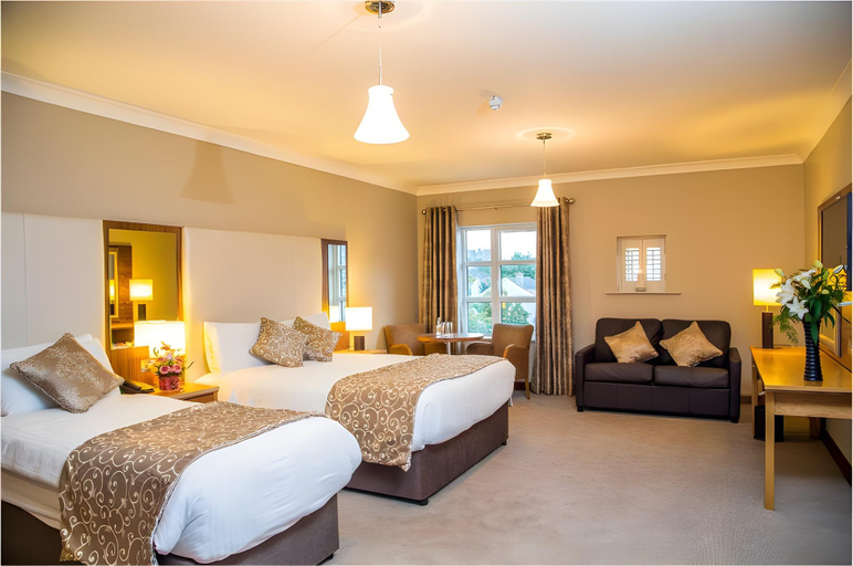 Bedroom 3, The Riverside Park Hotel