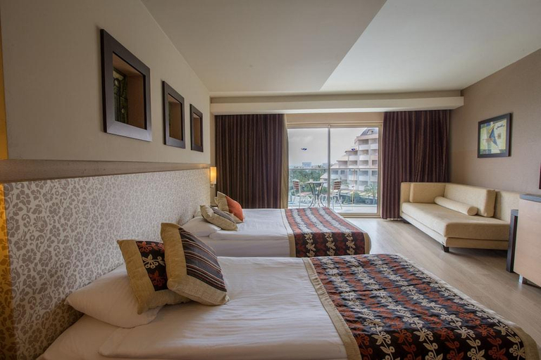 Bedroom 3, Long Beach Resort & Spa Deluxe - Ultra All Inclusive, Alanya