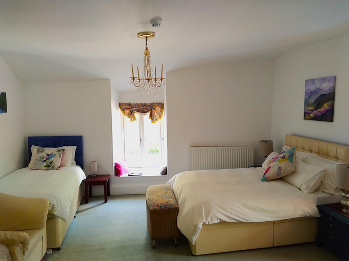 Bedroom, Pen-Y-Bont Hotel, Gwynedd