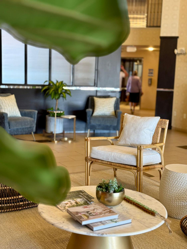 Public Area 3, Holiday Inn Express & Suites NAPLES DOWNTOWN - 5TH AVENUE by IHG, Collier