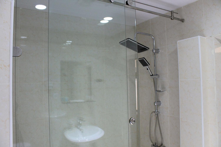 Bathroom 3, borjomi city, Borjomi