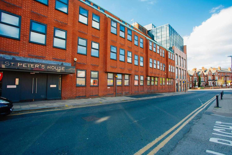 Others 5, Cosy Executive City Apartment, Doncaster