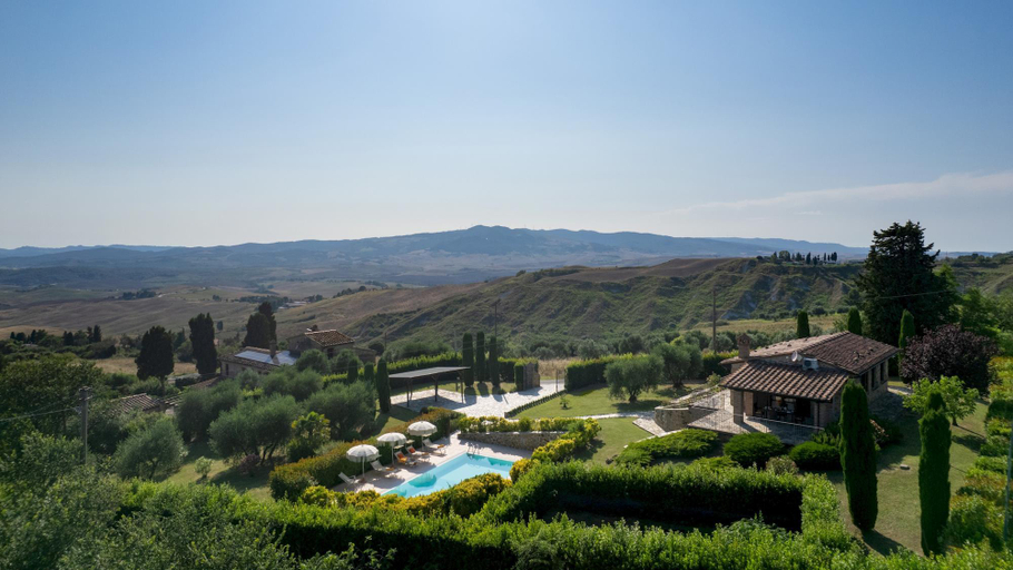 Swimming pool 2, VILLA PERUCCIO GIOIELLO IN VOLTERRA, Pisa