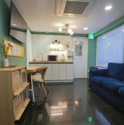 Others 4, Olive Hostel Dongdaemun, Jung
