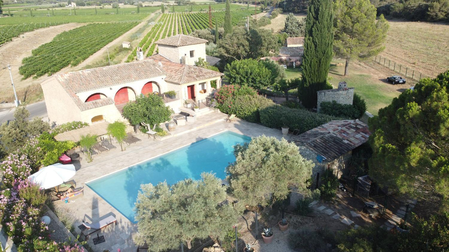 Exterior & Views, Moulin AURELIA - chambre La Coloniale, Bouches-du-Rhône