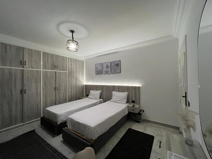 5, Nile x hostel, Ad-Duqi