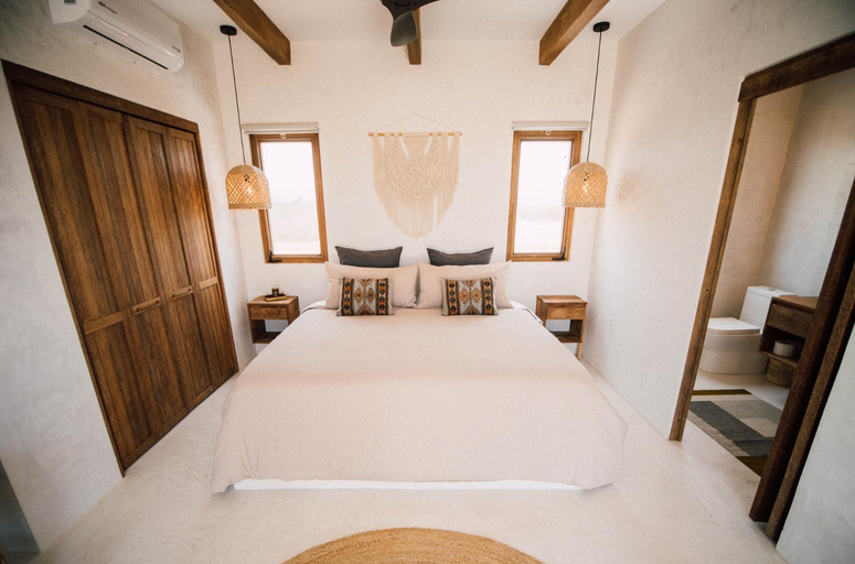 Bedroom 2, Casa Nuez- Villa with AC, Pool and Magical Sunset Views, Dist. Pochutla
