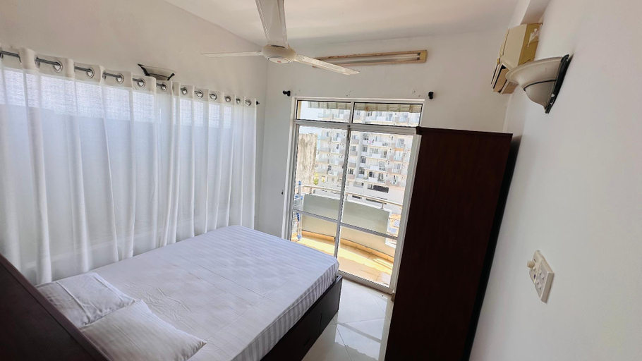 Bedroom 2, Salt Breeze Sea View Apartment, Dehiwala-Mount Lavinia
