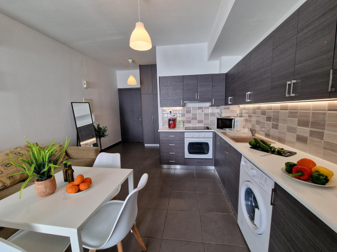 Others 4, Tropical Paradise 200m from Finikoudes beach, Larnaca