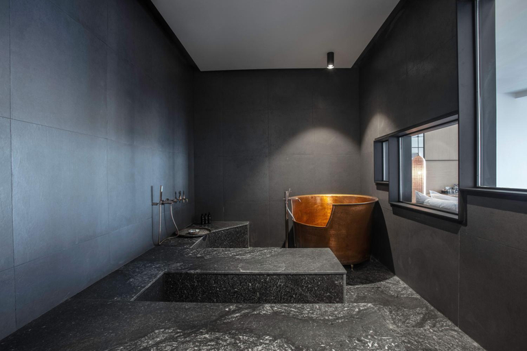 Bathroom 5, Club Marvy, Menderes