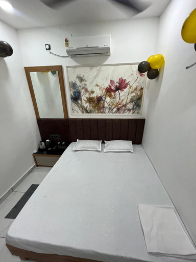 4, Mahaveer Lodge, Darjiling