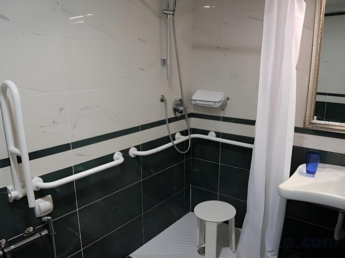 Bathroom 4, Oriente Hotel, Bari