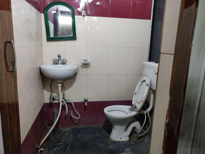 Bathroom 4, Hotel Marina inn , Dhanbad
