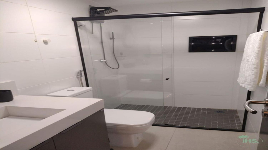 Bathroom 3, Box 150, João Pessoa