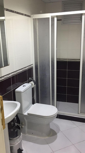 Bathroom 2, fors apart, Fatih
