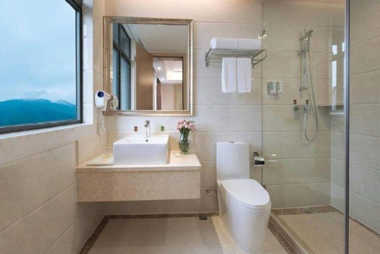Bathroom 3, Vienna International Shenzhen Longgang Lilang, Shenzhen