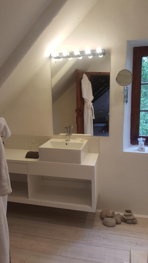 Bathroom 5, De Kloof Luxury Estate Hotel, Overberg