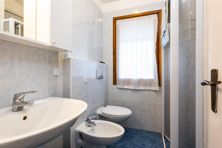 Bathroom, Cozy townhouse with pool and garden, Venezia