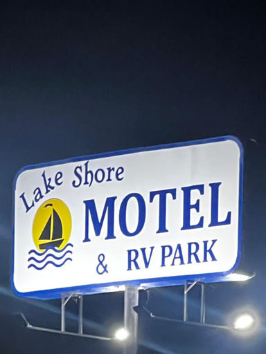 Others 3, Lake Shore Motel, Creek