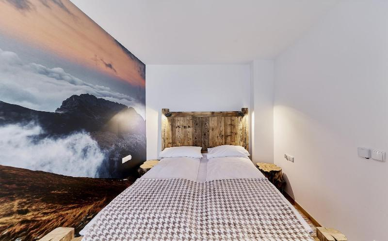 Bedroom 2, HEL, Tatra